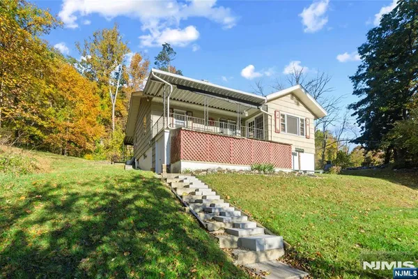 3695 STATE RT 94 94