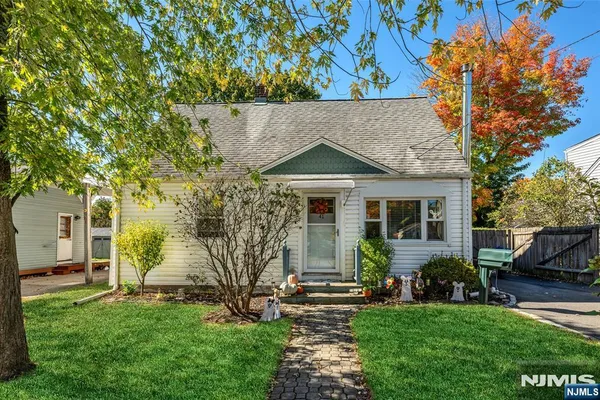 41 WANAQUE AVE