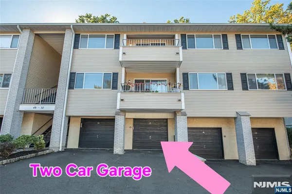 50 W LINDSLEY RD 53