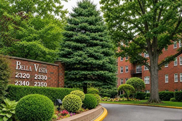 2350 LINWOOD AVE 1G