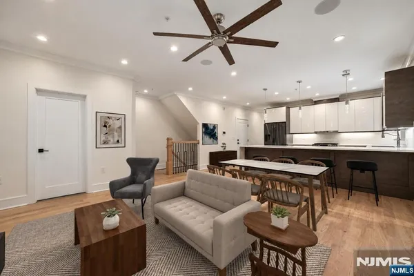 51 PROSPECT ST 1