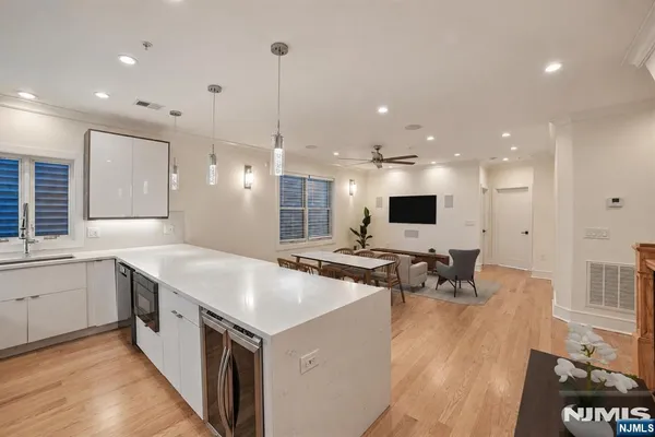 51 PROSPECT ST 1