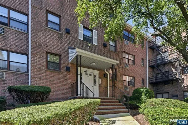 214 PROSPECT AVE 143C