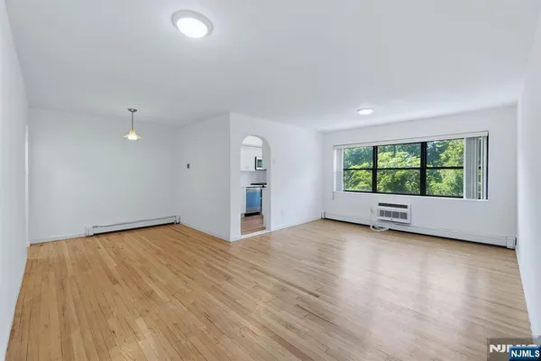 214 PROSPECT AVE 143C