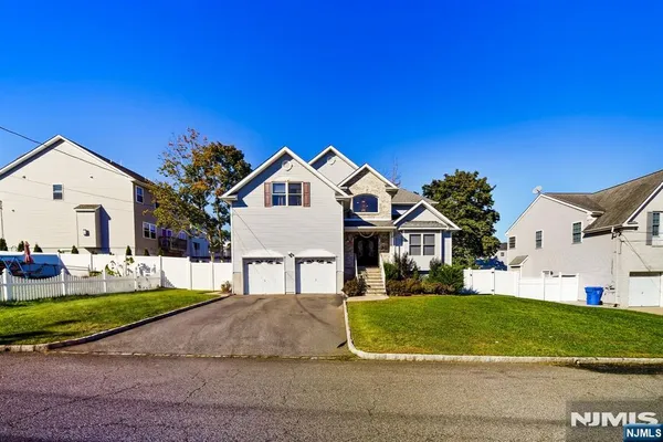 36 FIUME ST