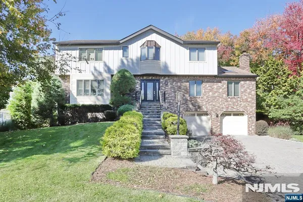29 FOX HOLLOW RD