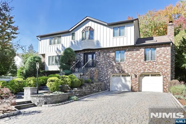 29 FOX HOLLOW RD