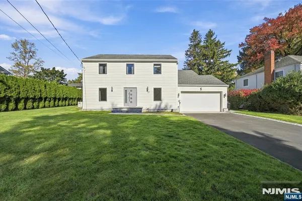19 COPPEL DR