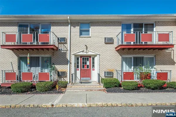 374 HOOVER AVE 136