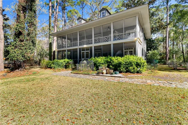 47 PINE VIEW DR