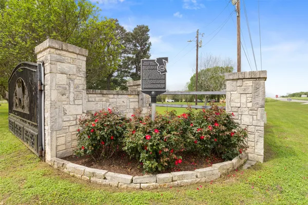 53447 HIGHWAY 290 290