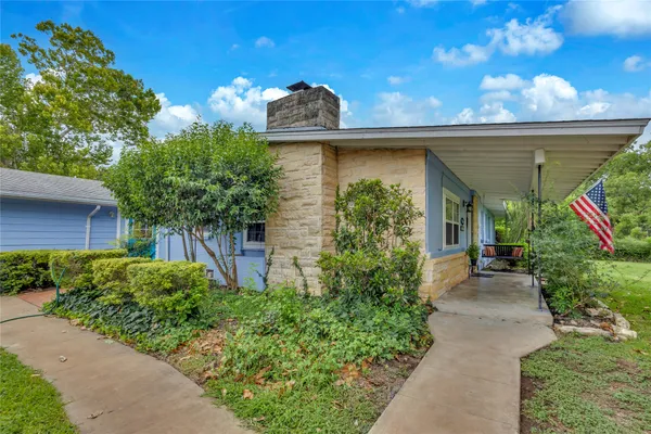 11909 BLUEBONNET LN