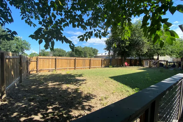 1313 E 52ND ST 202
