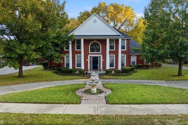 1860 PLUM CREEK DR