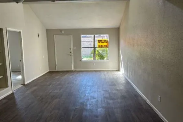811 BUCHTA RD C