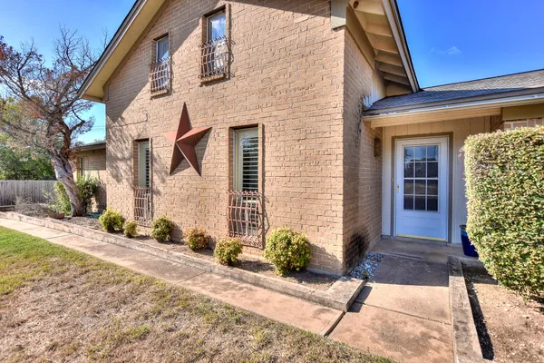 118 OAK RIDGE CIR