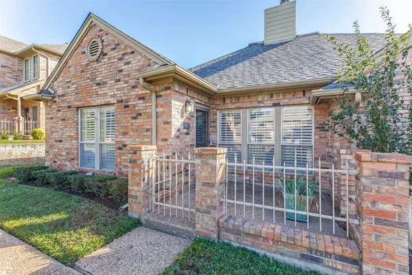 1218 WOODED TRL