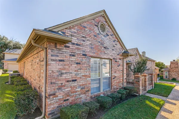 1218 WOODED TRL