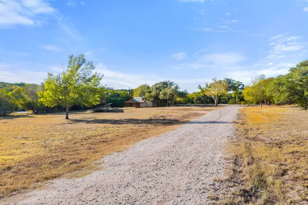 205 MESQUITE TRL