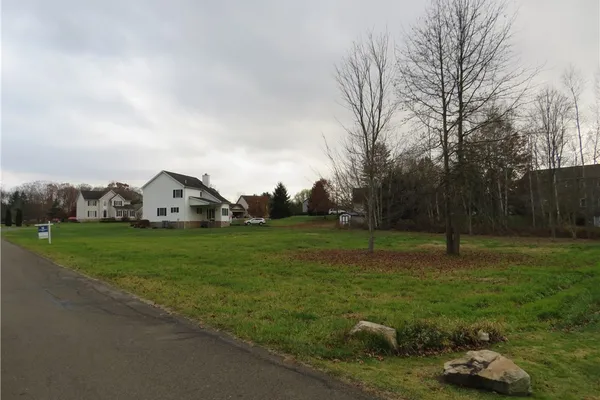 35 TEABERRY LN