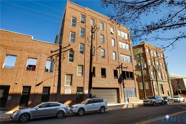 1414 W MARSHALL ST U402