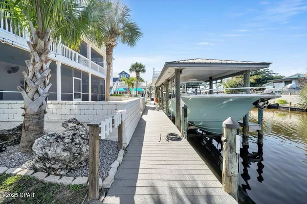 1001 LIGHTHOUSE LAGOON CT