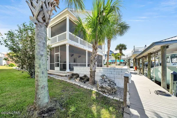 1001 LIGHTHOUSE LAGOON CT