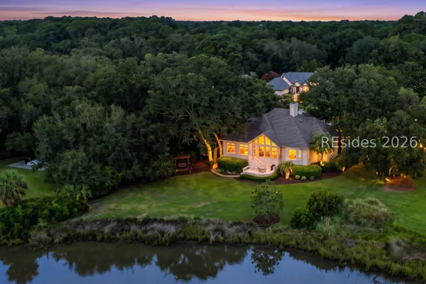 11 OUTPOST LN