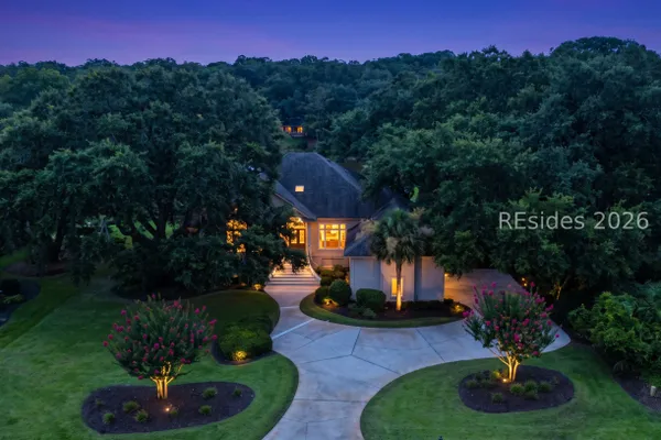 11 OUTPOST LN