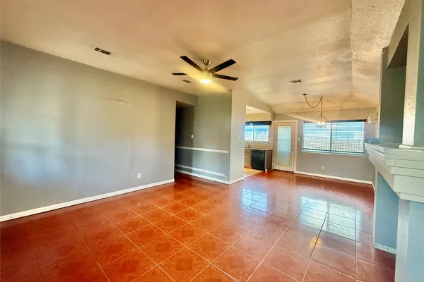 305 MAPLE LN