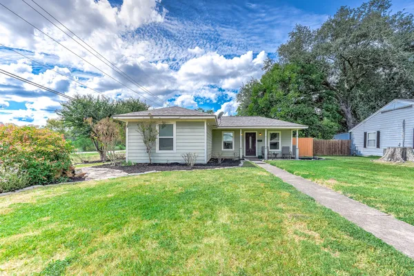 237 MCLEMORE DR