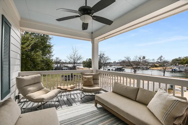 513 OLEANDER DR