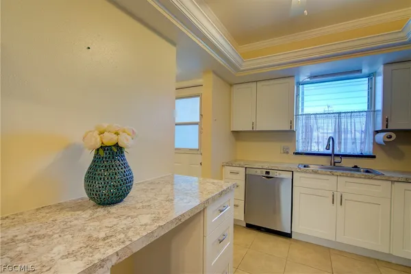 402 SE 42ND TER 3