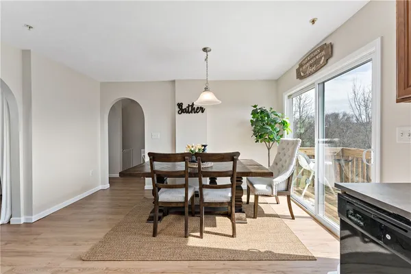 259 GRACE MANOR DR