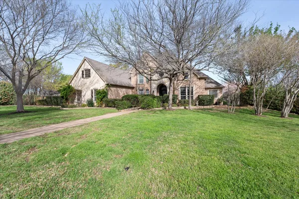 2703 KATHERINE CT