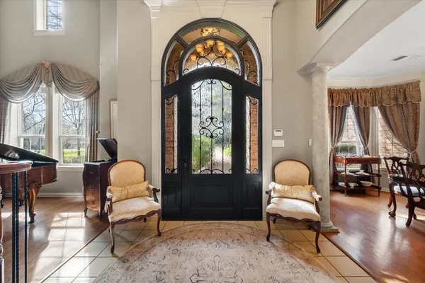 2703 KATHERINE CT