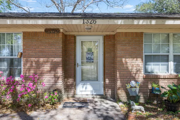 1326 KATHY AVE