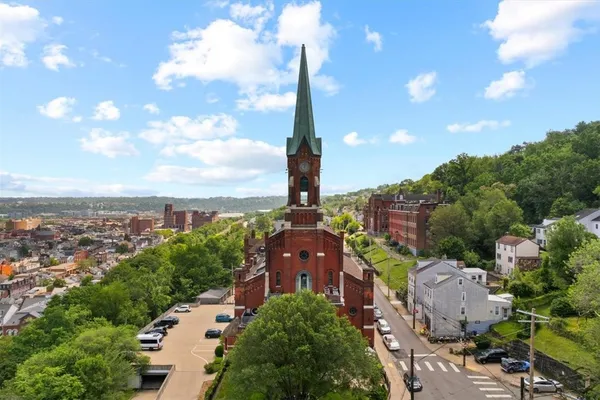 1 PIUS ST B4