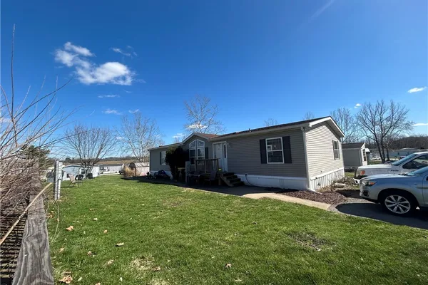 1124 ATLANTIS DR