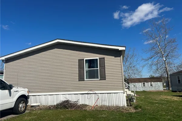 1124 ATLANTIS DR