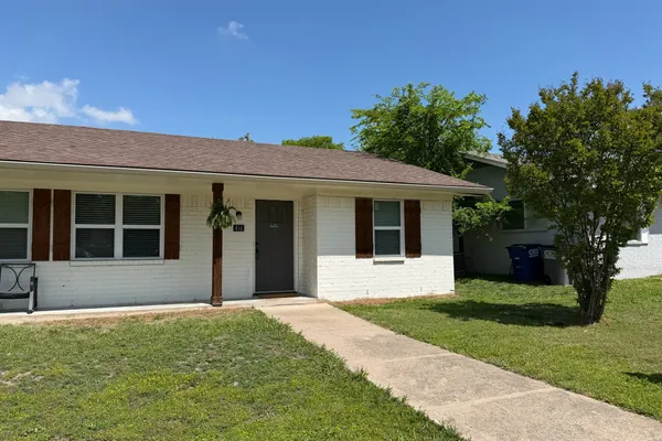 416 DOGWOOD AVE