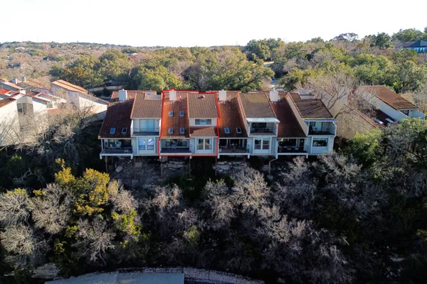 6820 CYPRESS PT 6