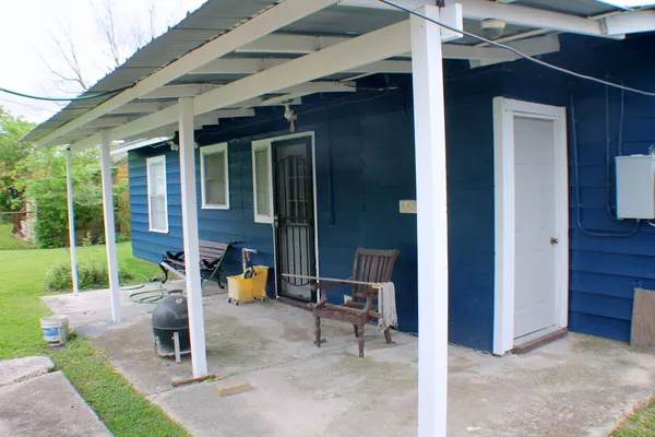 3827 LANDA LN