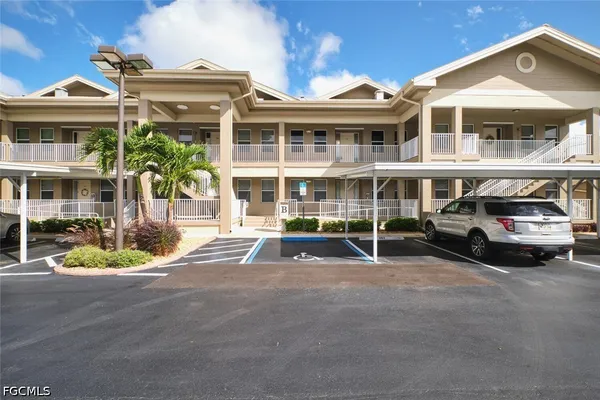 15256 RIVERBEND BLVD 202