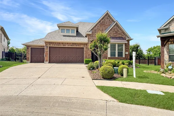 401 VARNUM WAY