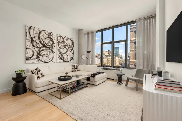 210 LAFAYETTE ST 5D