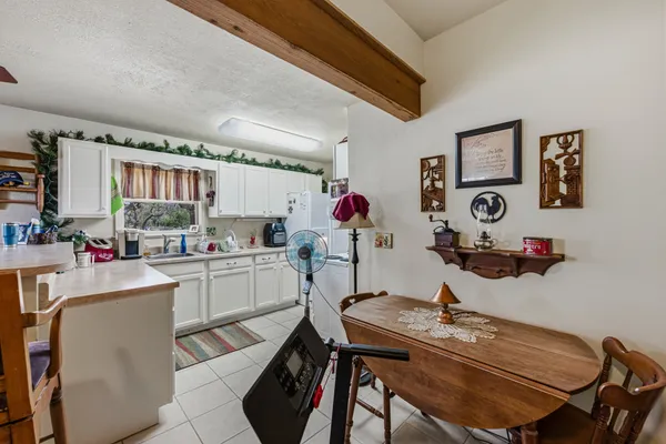 600 MISTI LN