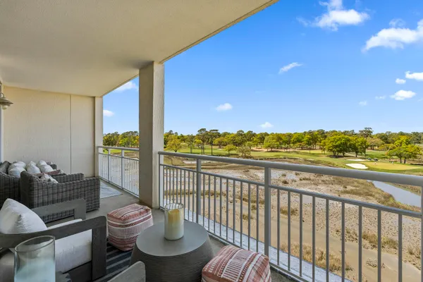 9547 EDGERTON DR 303