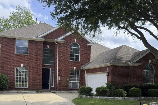 2105 WOODVIEW DR