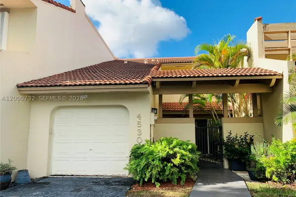 4530 NW 102ND CT